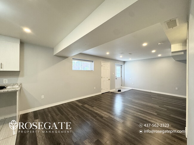 Building Photo - Spacious 2-Bedroom Basement Apartment with In-Unit Laundry – Mississauga