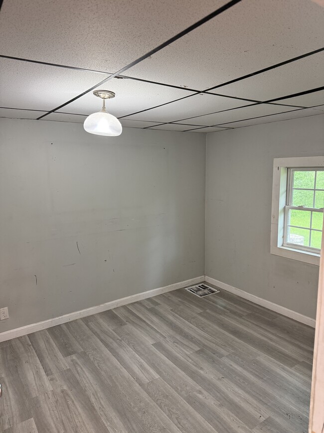 Building Photo - 63 Haines Meadow Rd