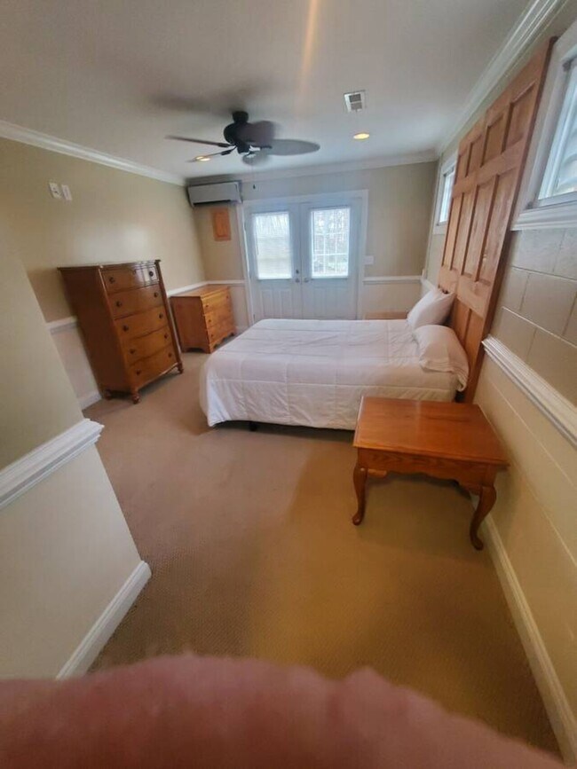 Foto del edificio - Basement Apartment