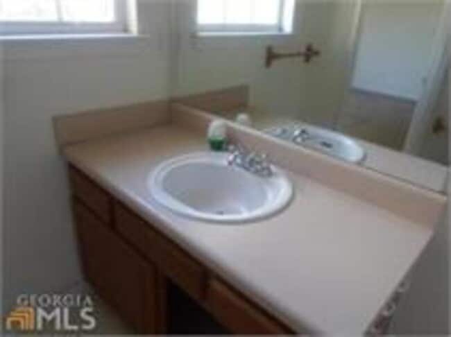 Building Photo - 2423 Brianna Dr