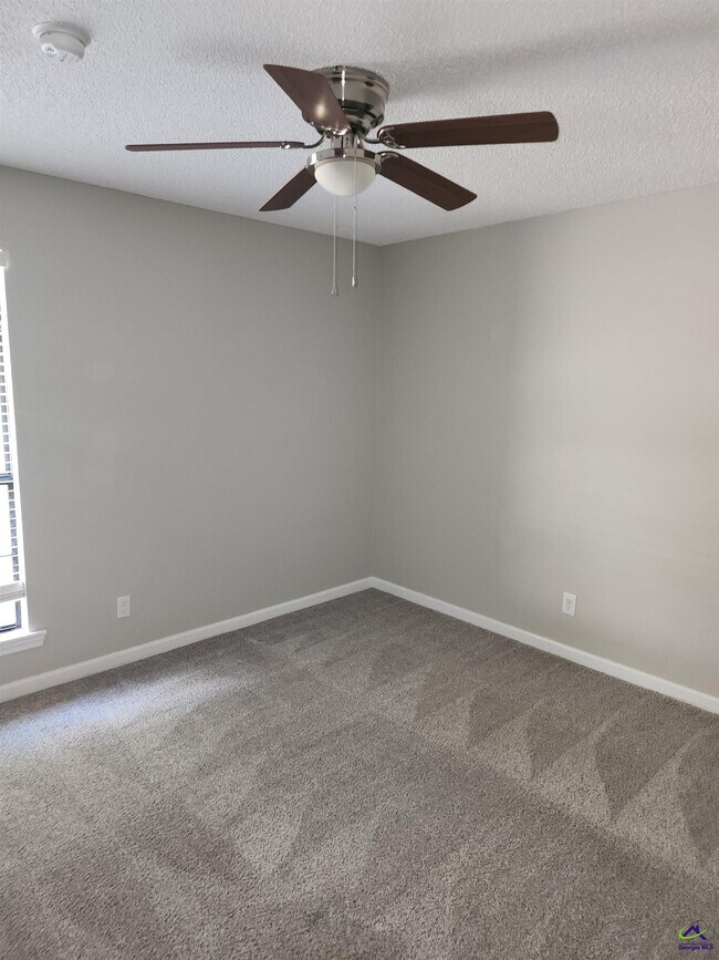 Building Photo - 111 Brookhaven Dr