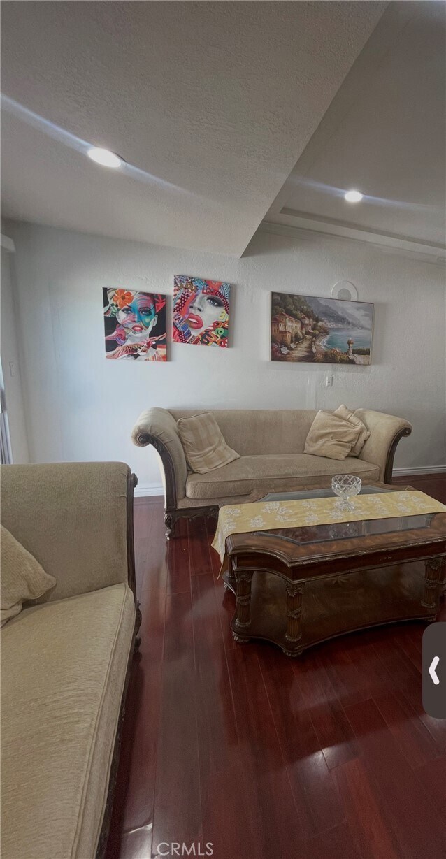 Foto del edificio - 620 N Janss Way