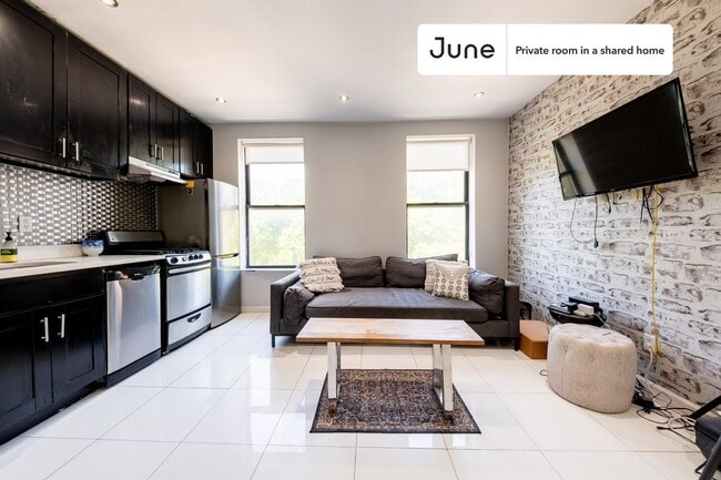 Building Photo - Room in Shared 3 bed/2 bath home in Central Harlem