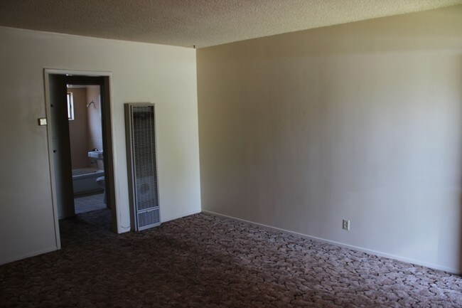 Bedroom - 364 E Badillo St