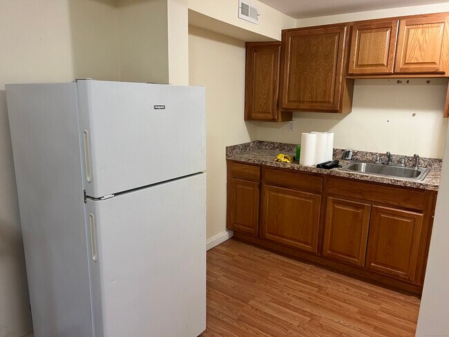 Foto del edificio - 539 Howe Ave