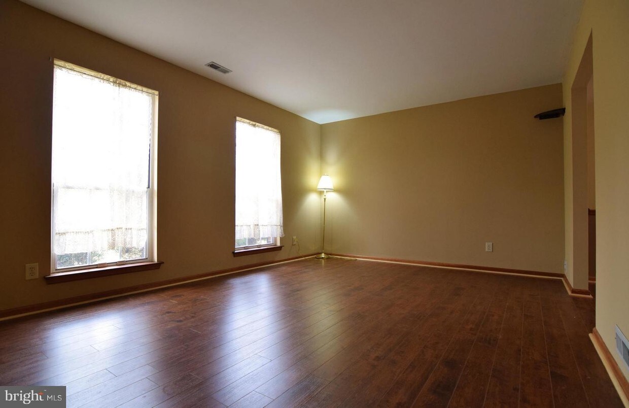 Foto principal - 1221 KIRKWOOD GIBBSBORO Rd