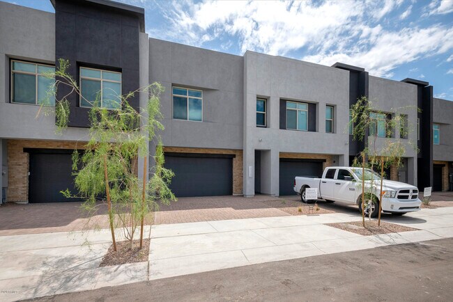 Foto del edificio - 25429 N 19th Ln