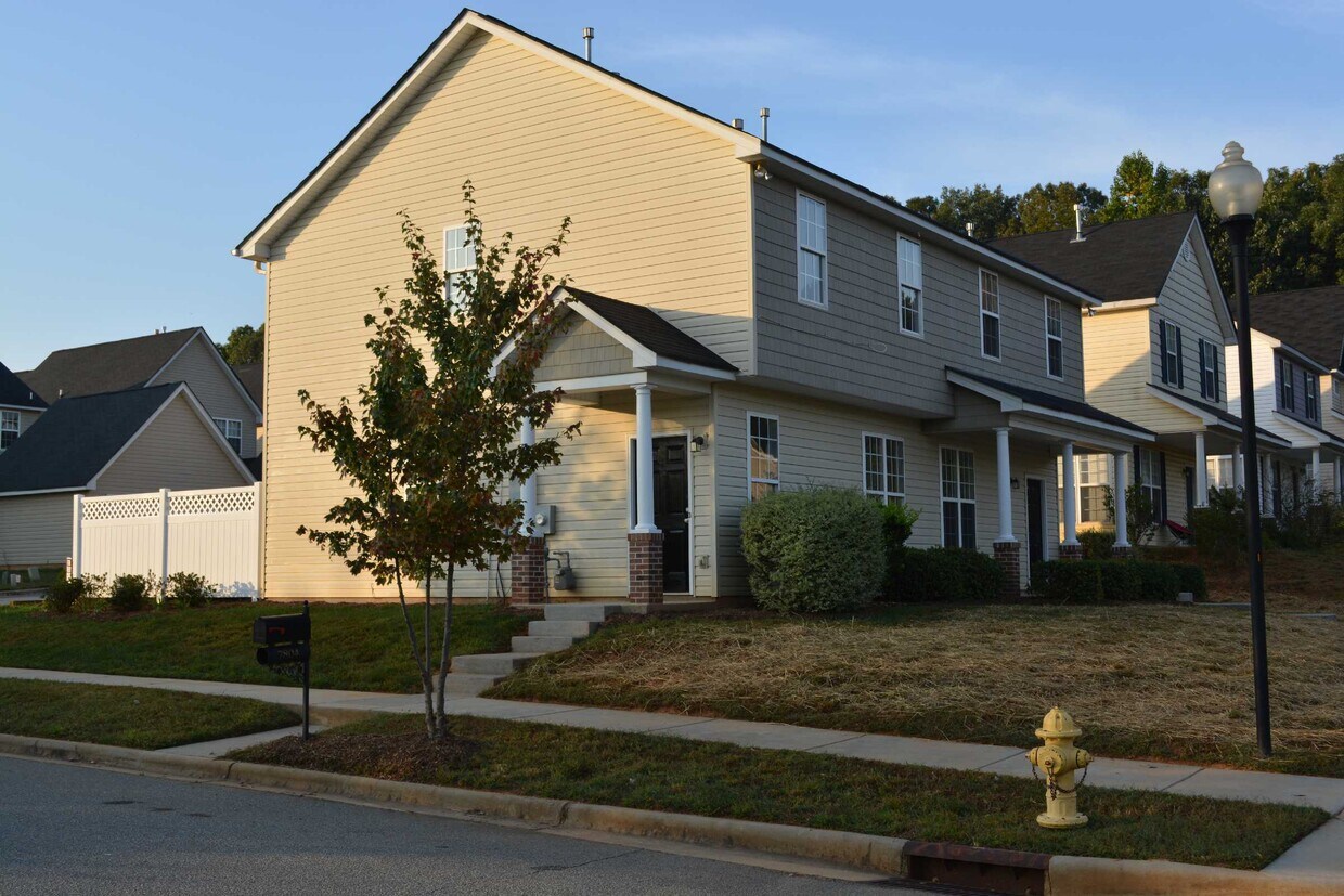 7804 Jester Park Dr, Huntersville, NC 28078 Townhome Rentals in