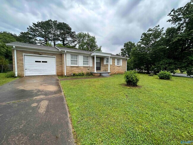Building Photo - 2408 Springhill Rd NW