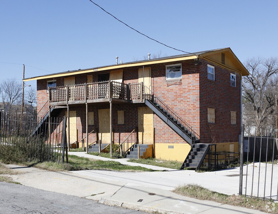 Foto principal - 389 SW Glenn St