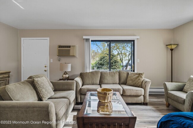 Foto del edificio - 119 Avery Avenue Unit A1