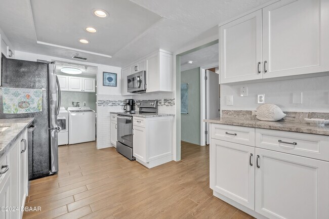 Building Photo - 2555 S Atlantic Ave