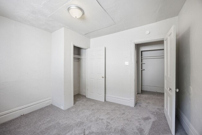 Building Photo - 3032 Merwyn Ave