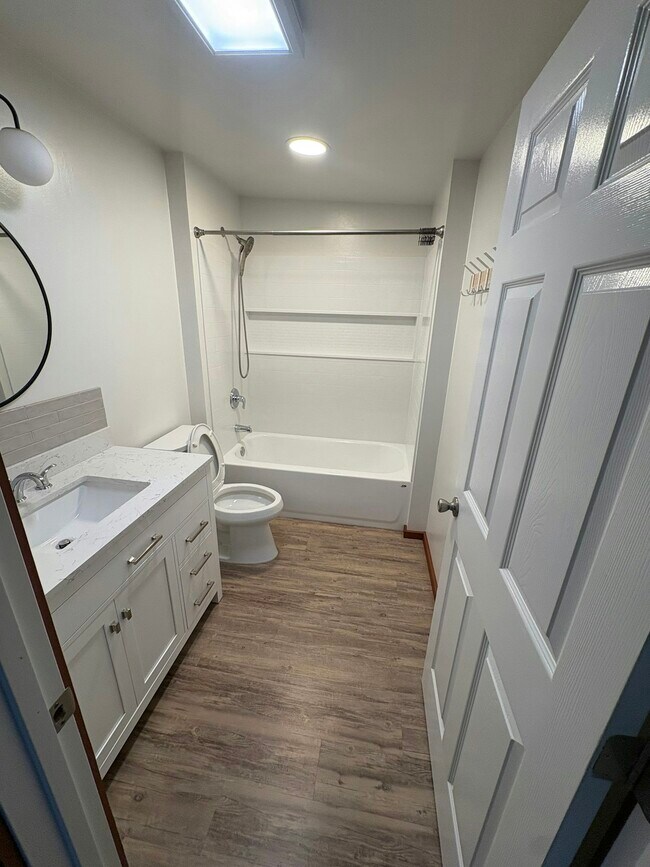 Foto del edificio - 1466 Janes Rd