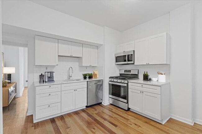 1914-1918 B Street - 1914-1918 B Street Apartment