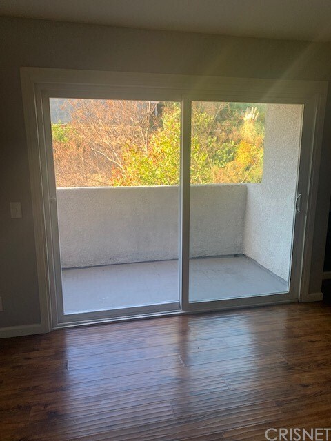 Foto principal - 3420 Barham Blvd