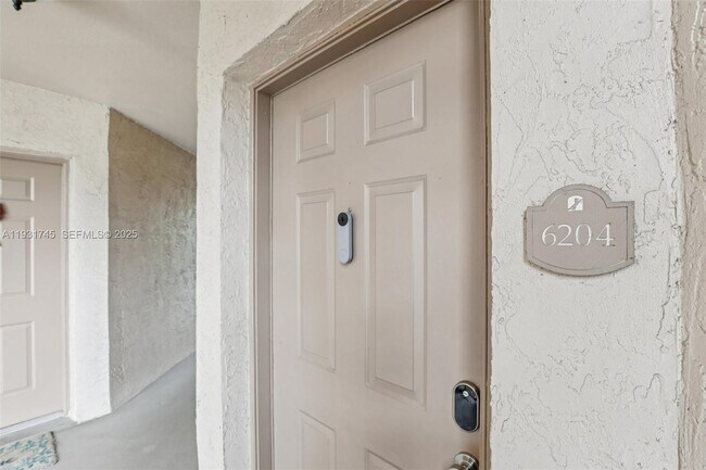 Foto del edificio - 2926 S University Dr