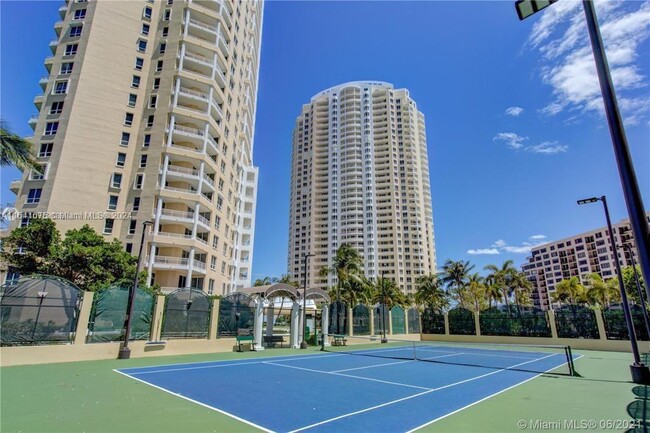 Foto del edificio - 848 Brickell Key Dr