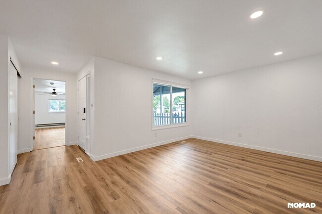 Foto del edificio - Newly Renovated 4BR Duplex in SW Loveland