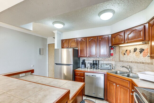 Building Photo - 1305 N Speer Blvd