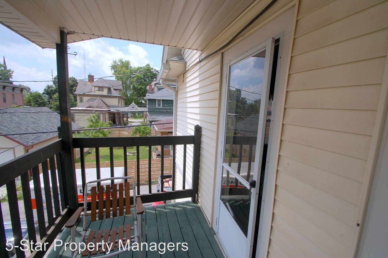 Foto principal - 312 E Washington St