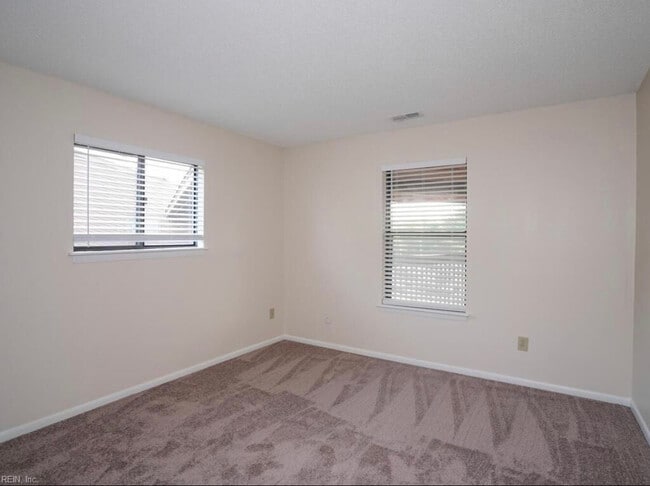 Building Photo - 8530 Tidewater Dr