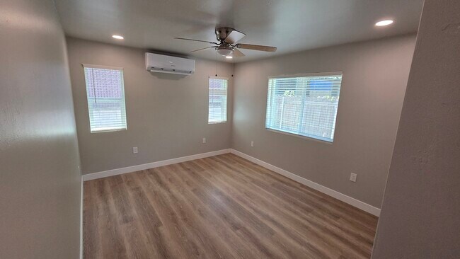 Foto del edificio - 3840 Walnut Ave