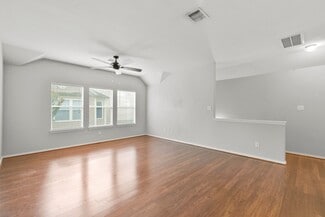 Building Photo - 1313 Paige St