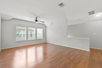 Building Photo - 1313 Paige St