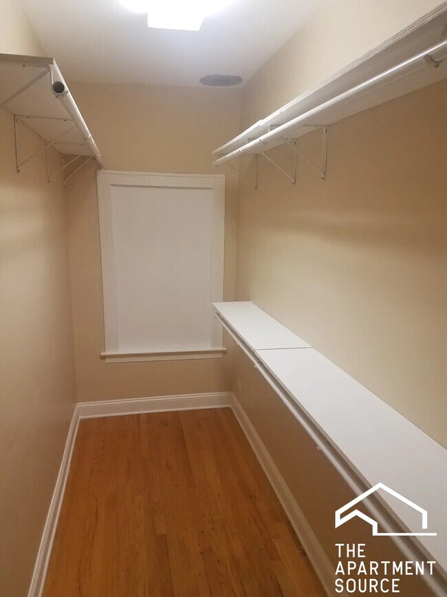 Foto del edificio - 6628 W Cermak Rd