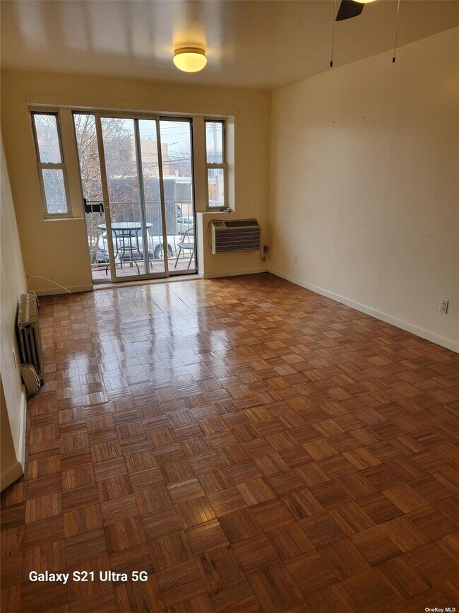 Foto del edificio - 48-82-82 37th St