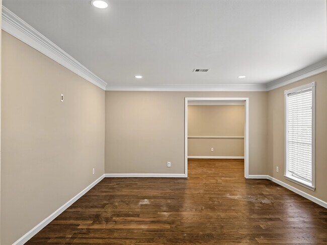 Building Photo - 139 Haversham Dr