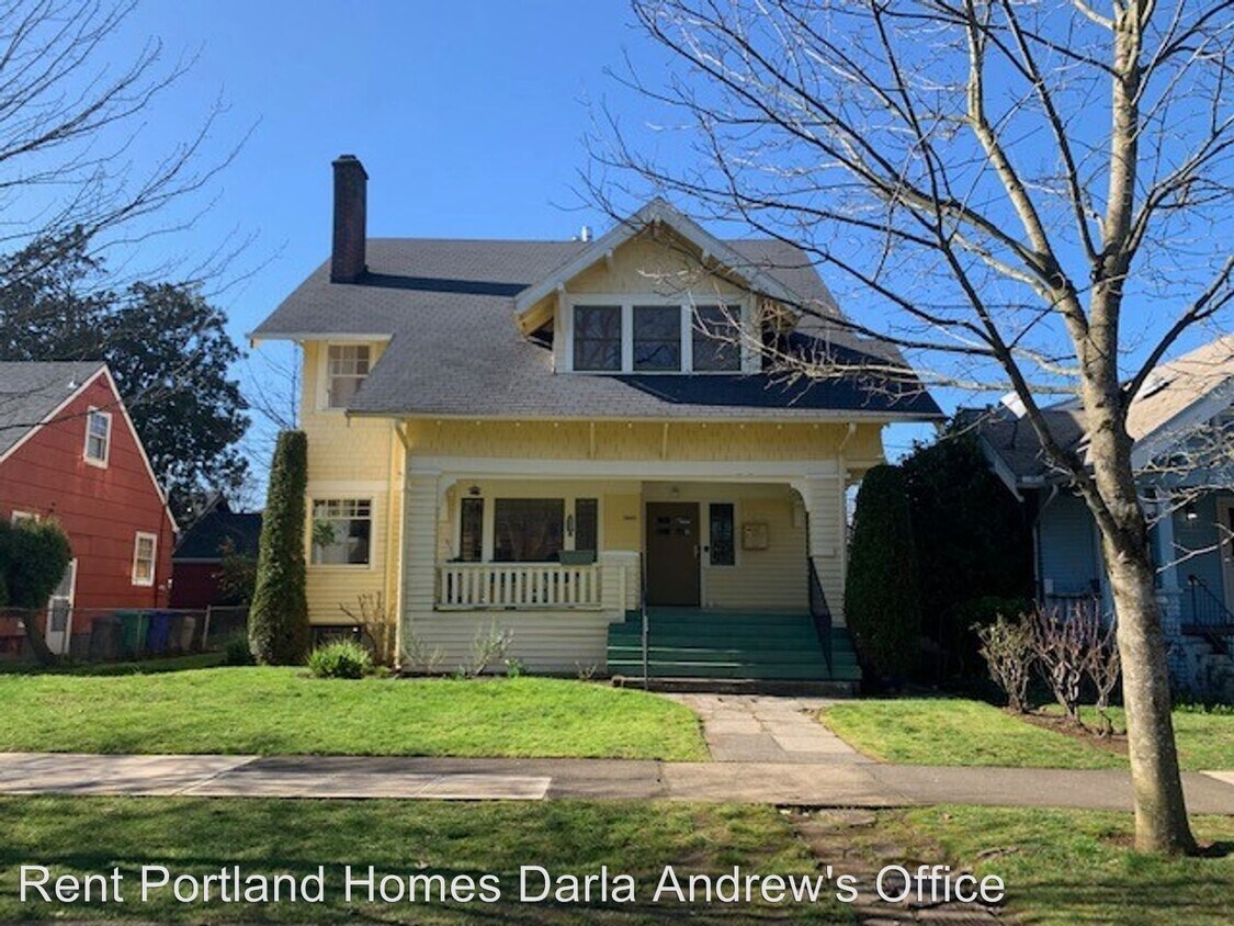 Foto principal - 5245 NE Rodney Ave