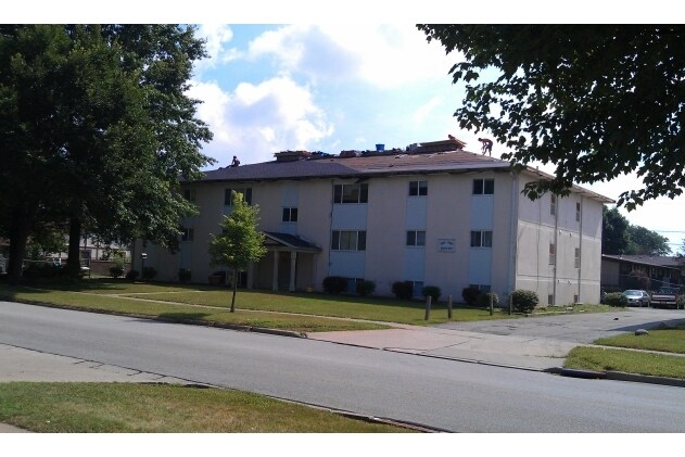 Primary Photo - 901 Silver Meadows Blvd