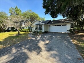 Building Photo - 5246 Royal Oak Dr