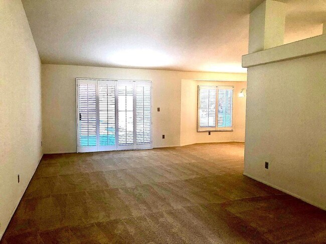 Building Photo - 41458 Yancey Ln
