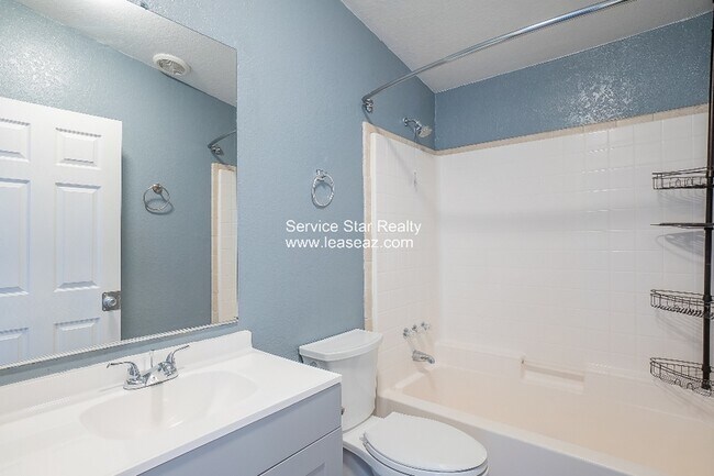 Foto del edificio - 18204 W Peak View Rd