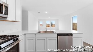 Building Photo - 10814 Lillia Br