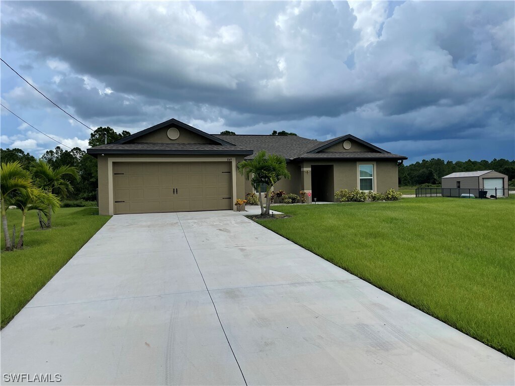 Foto principal - 849 Lochman Ave