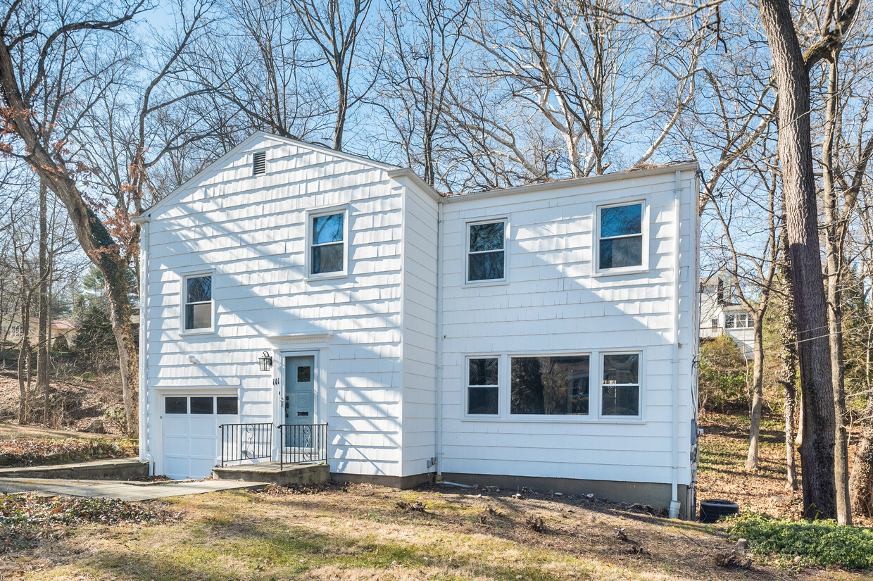 Primary Photo - 111 Spier Rd