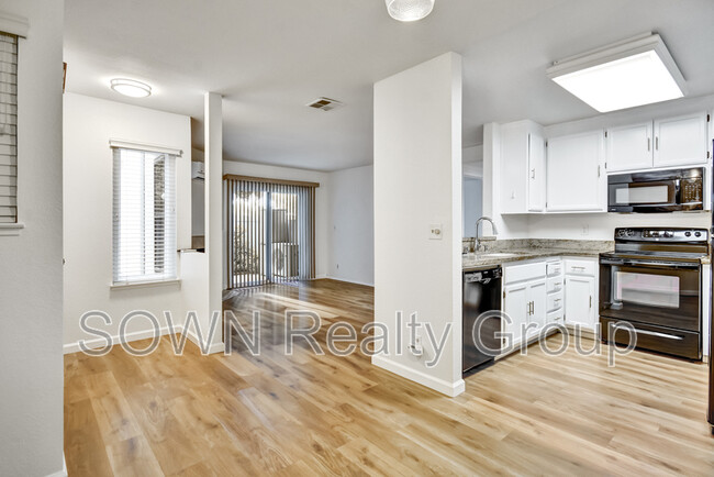 Foto del edificio - 4564 Waterville Dr
