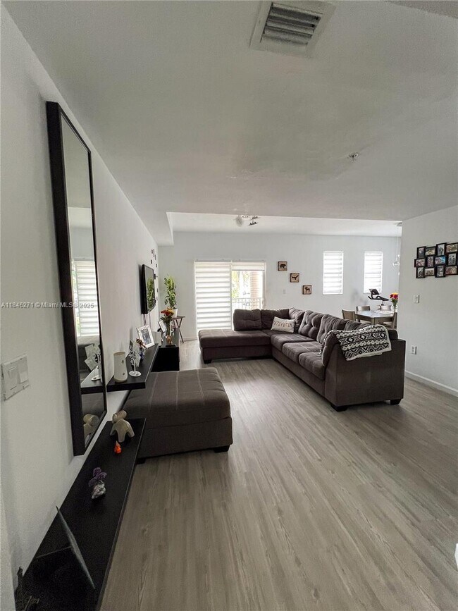 Foto del edificio - 11503 NW 89th St