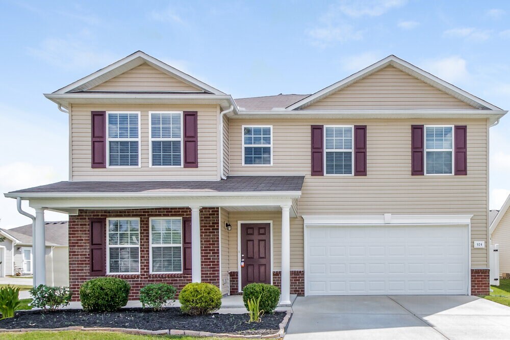 Foto principal - 924 Creek Oak Dr