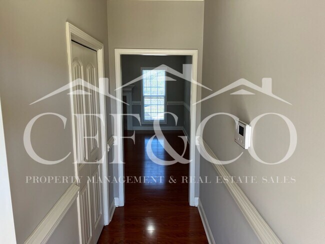 Building Photo - 227 Metcalf Ct