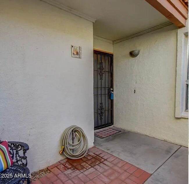 Foto del edificio - 2433 W Eugie Ave