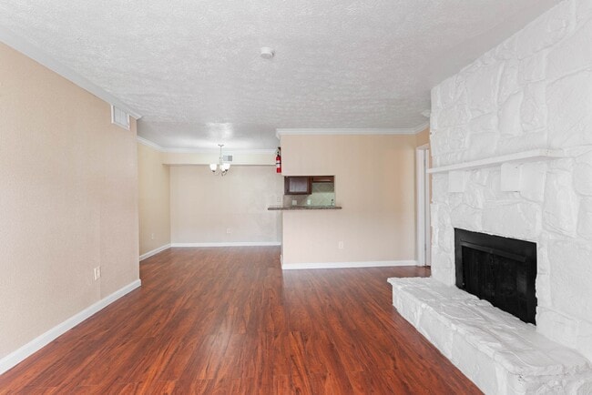 Foto del edificio - 6819 Cook Rd