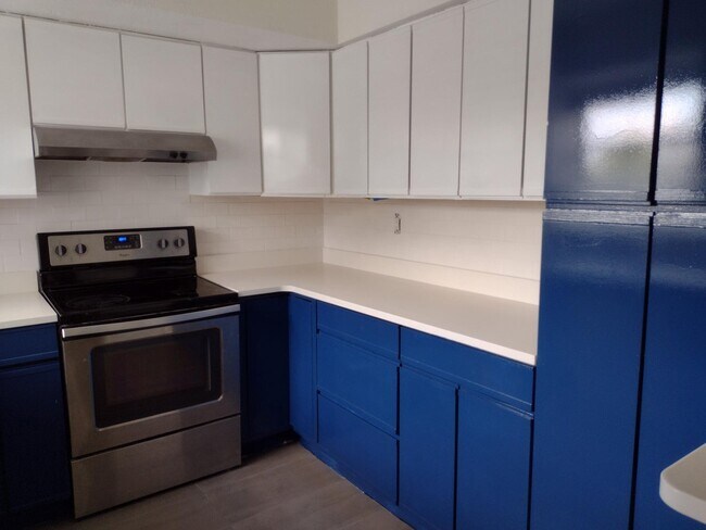 Foto del edificio - 383 NE 31st St