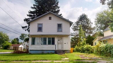 Building Photo - 528 Johns Ave