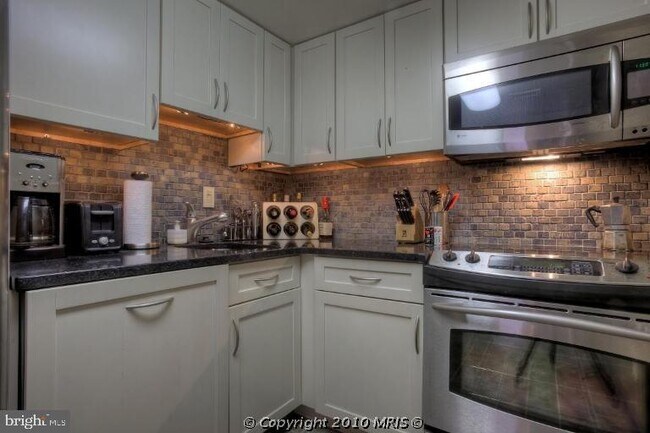 Foto del edificio - 2501 K St NW