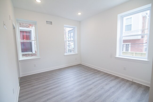 Building Photo - 1829 N 33rd St